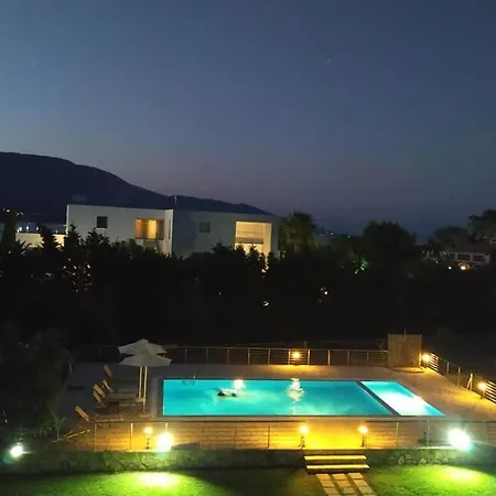 Вилла Captain Alex 2 *