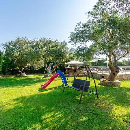 Вилла Captain Alex 2 *