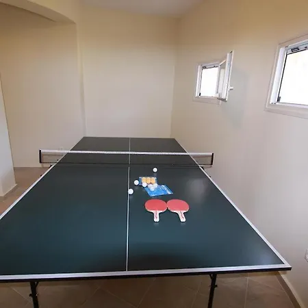 Captain Alex 2 Дафнила