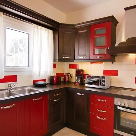 Captain Alex 2 * Дафнила