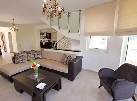 Captain Alex 2 * Dafnila