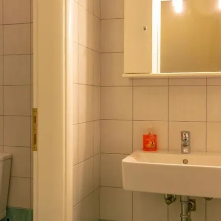 Captain Alex 2 Vila *