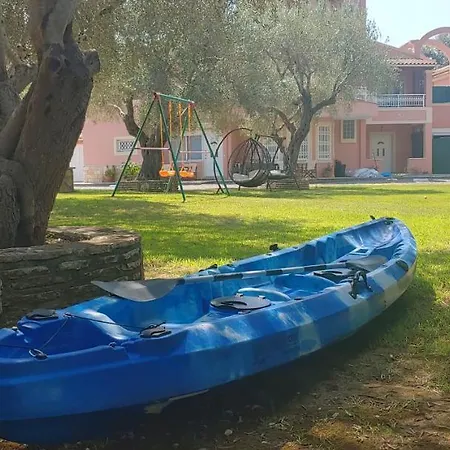 Captain Alex 2 וילה Dafnila