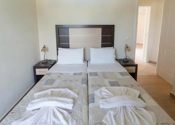 Captain Alex 2 فيلة Dafnila